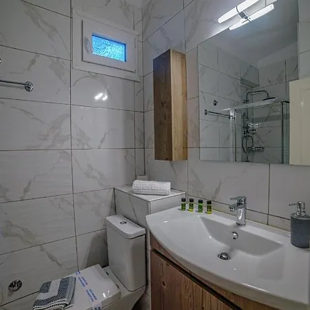 Zeus1 Private Pool Apartman Katávolosz
